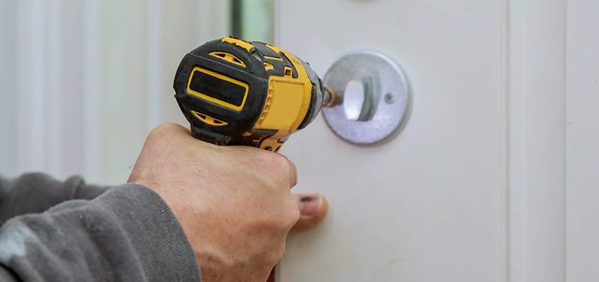 Street Locksmith For Smart Lock Repair in South San Jose Hills, CA